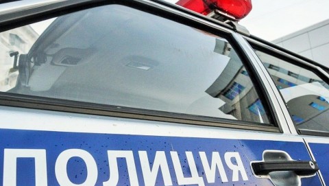 Навлинские полицейские раскрыли кражу 8000 рублей